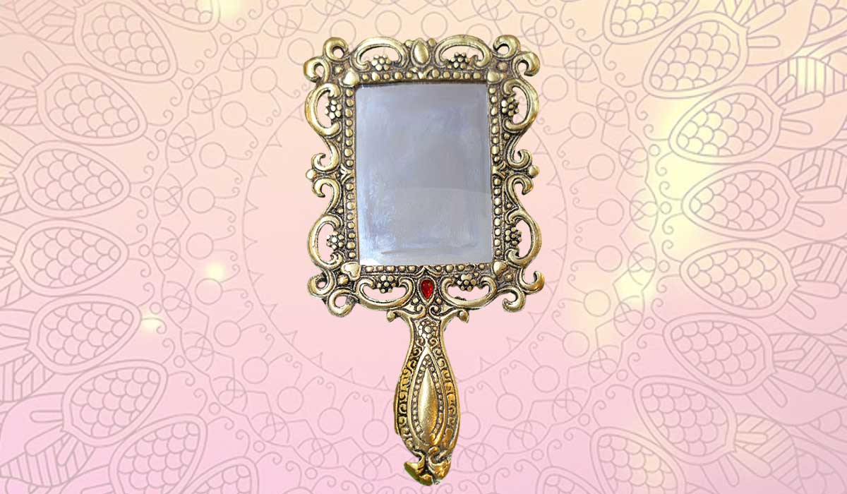 How Affordable Is It to Buy Laddu Gopal Mirror Online for Home Puja