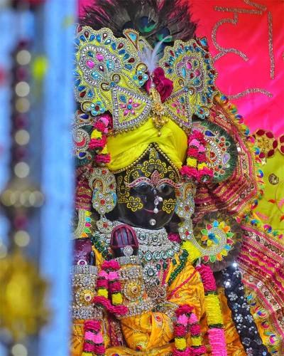 Radhaballav Ji Yellow Designer Poshak with Mukut and Pearl Jewelry