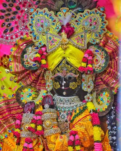 Yellow Embroidered Poshak for Radhaballav Ji with Kundan Ornaments