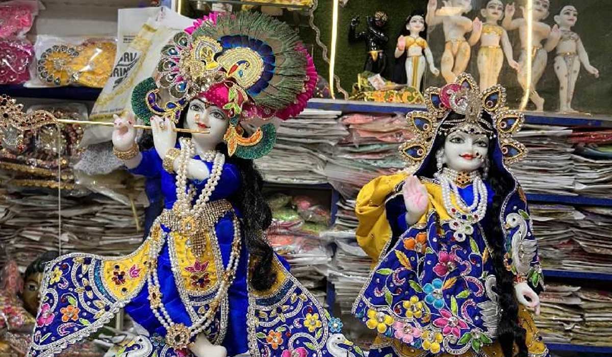 Top 5 Reasons to Buy Krishna Dresses Online for Janmashtami